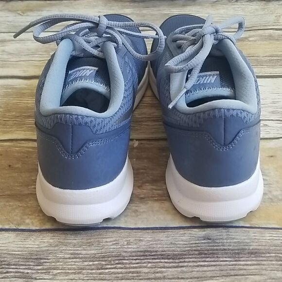 Nike Core Motion Sneakers Size 9.5 - Picture 4 of 8